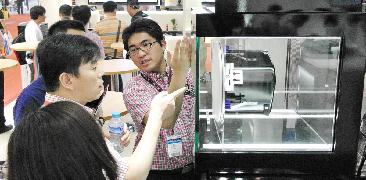 千赢国际专业音响新产品亮相PALM EXPO 2013展会 