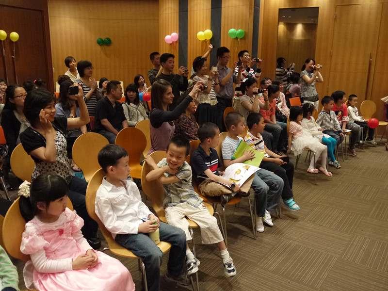 千赢国际音乐中心上海静安总店“欢度六一千赢国际的节日”音乐会成功举办 
