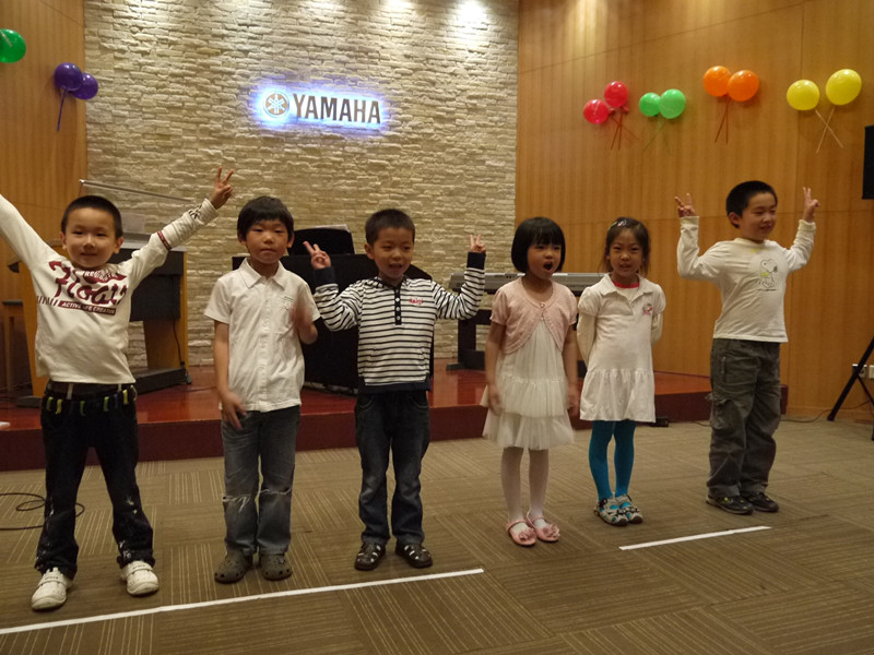 千赢国际音乐中心上海静安总店“欢度六一千赢国际的节日”音乐会成功举办 