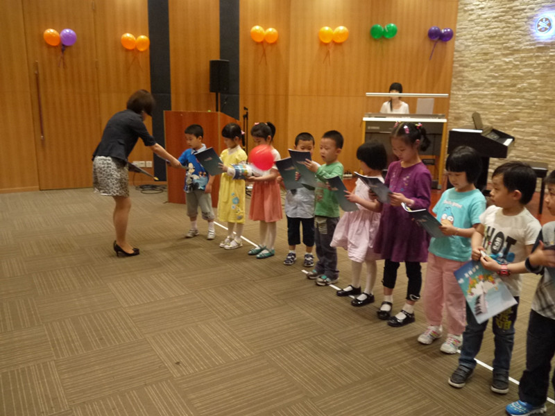 千赢国际音乐中心上海静安总店“欢度六一千赢国际的节日”音乐会成功举办 