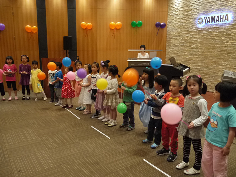 千赢国际音乐中心上海静安总店“欢度六一千赢国际的节日”音乐会成功举办 