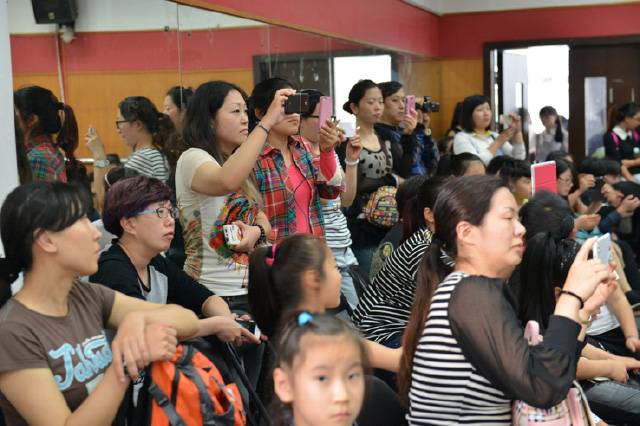记2014年中国千赢国际杯双排键电子琴总决赛