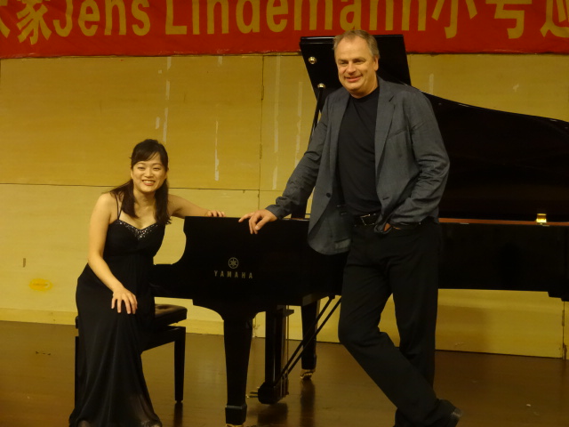 千赢国际小号表演艺术家Jens Lindemann（彦斯·林德曼）荣获加拿大勋章