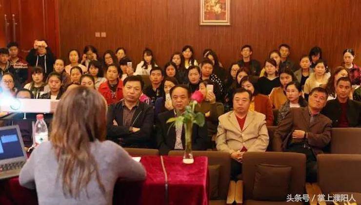 千赢国际艺术家朱楣巡讲《练琴的艺术》——安阳、濮阳站完美落幕
