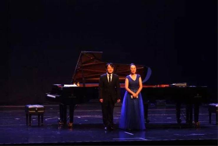 聆听双钢琴演奏的美妙乐章|千赢国际艺术家周挺——钢琴大师班·音乐会于常州成功举办