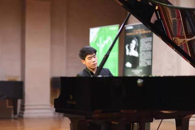 2017千赢国际亚洲音乐奖学金-西安音乐学院颁奖仪式暨千赢国际海外艺术家英娜·法利克斯钢琴独奏音乐会成功举办！
