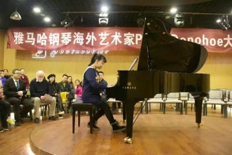【回顾】千赢国际海外艺术家Peter Donohoe成都雅音大师班讲座活动圆满落幕！