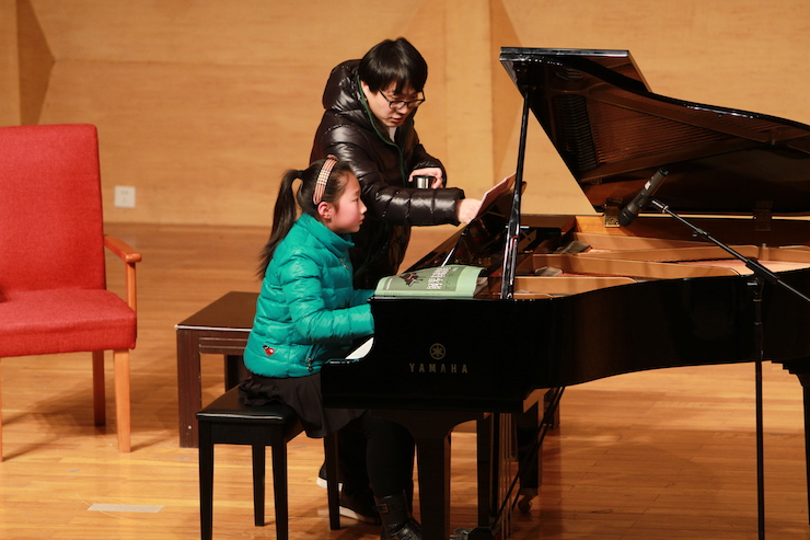 【精彩演奏视频】千赢国际艺术家宋思衡连云港市首场多媒体音乐会成功举办