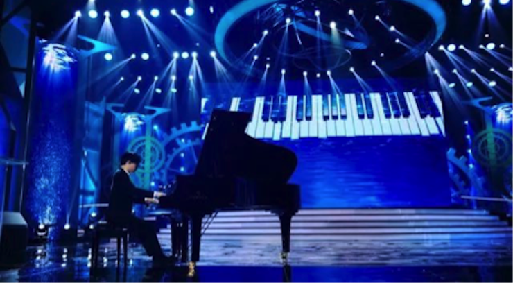 东方卫视五一晚会 千赢国际艺术家宋思衡奏响《长江之歌》