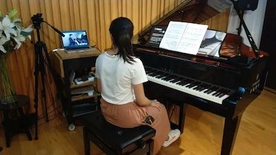 千赢国际特邀艺术家浙江音乐学院钢琴系丁阳博士Hybrid远程教育大师班+音乐会圆满成功