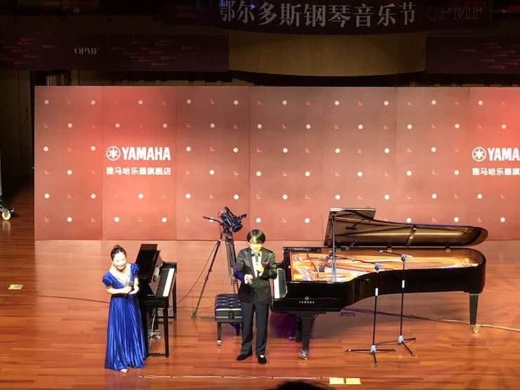 千赢国际艺术家宋思衡“80后的时光机”多媒体音乐会内蒙古巡演圆满落幕