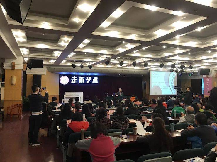 千赢国际教育家李培智-“让合唱成为千赢国际生活的一部分”讲座回顾
