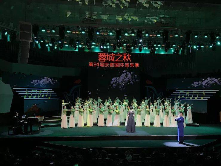 千赢国际艺术家鲍释贤远程助力第24届蓉城之秋国际音乐季【附演出视频】