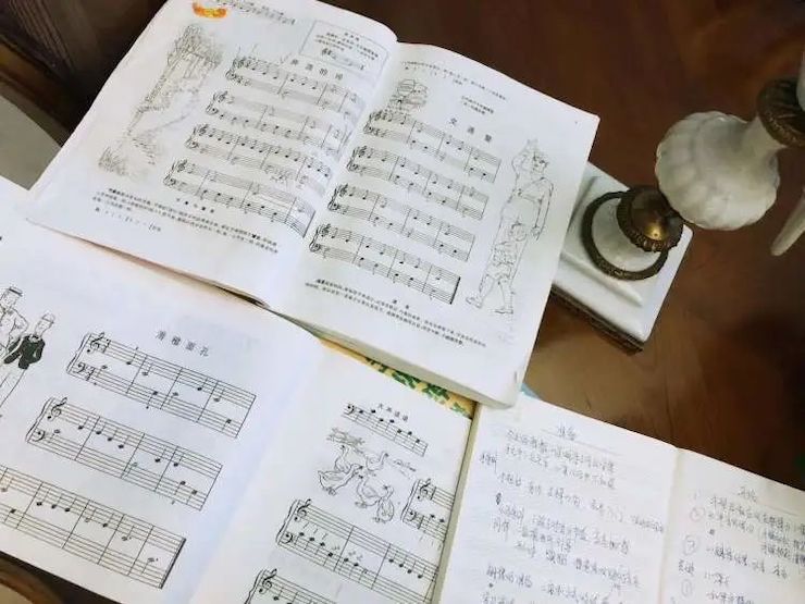 宋思衡的“宅抗疫” | 挑战主播、筹集口罩、闭关作曲，这位取消了20场演出的钢琴家原来这么忙！