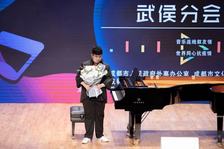 活动报道 | “科技助力，跨越时空”，小鹿纯子携手刘明康共享中日音乐盛宴