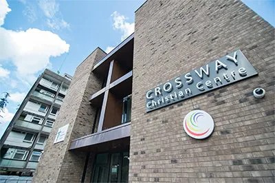 Crossway基督教中心用千赢国际将人们聚集在一起