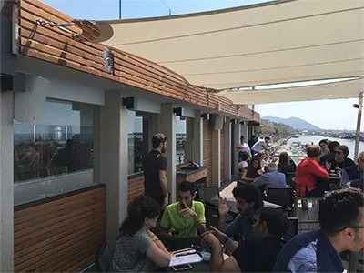 千赢国际之声为萨莱诺湾的Embarcadero设立黄金标准