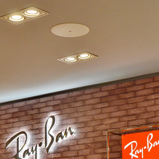 Ray?Ban 宏伊国际广场店——千赢国际 CIS 商用安装系统的经典应用