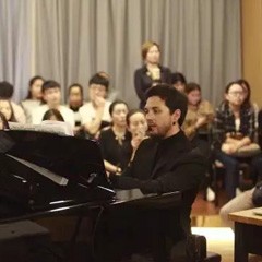赏名家表演，听大师指导|千赢国际跨界钢琴远程教学展示暨千赢国际艺术家爱德华·昆斯大师班在蓉成功举办