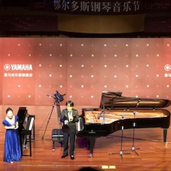 千赢国际艺术家宋思衡“80后的时光机”多媒体音乐会内蒙古巡演圆满落幕